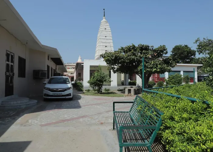 Radha Madhav Ashram Vrindavan
