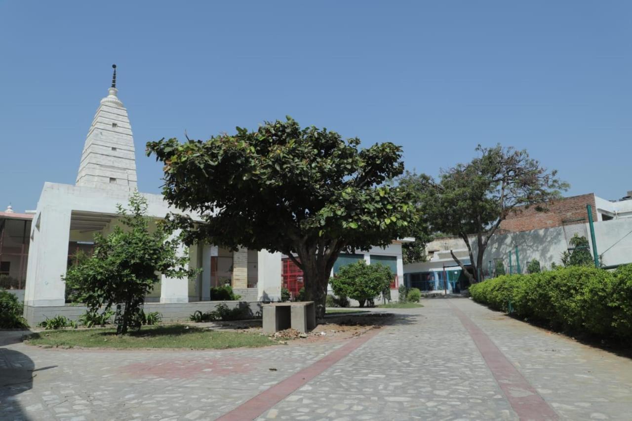 Radha Madhav Ashram Homestay